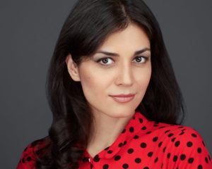 business-headshot-lady-in-red | HEADSHOTS Vienna Business Headshot Frau in Rot